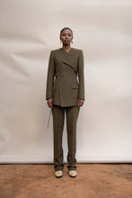 Load image into Gallery viewer, MMUSOMAXWELL TAILORED SLIM WOOL PANTS OLIVE